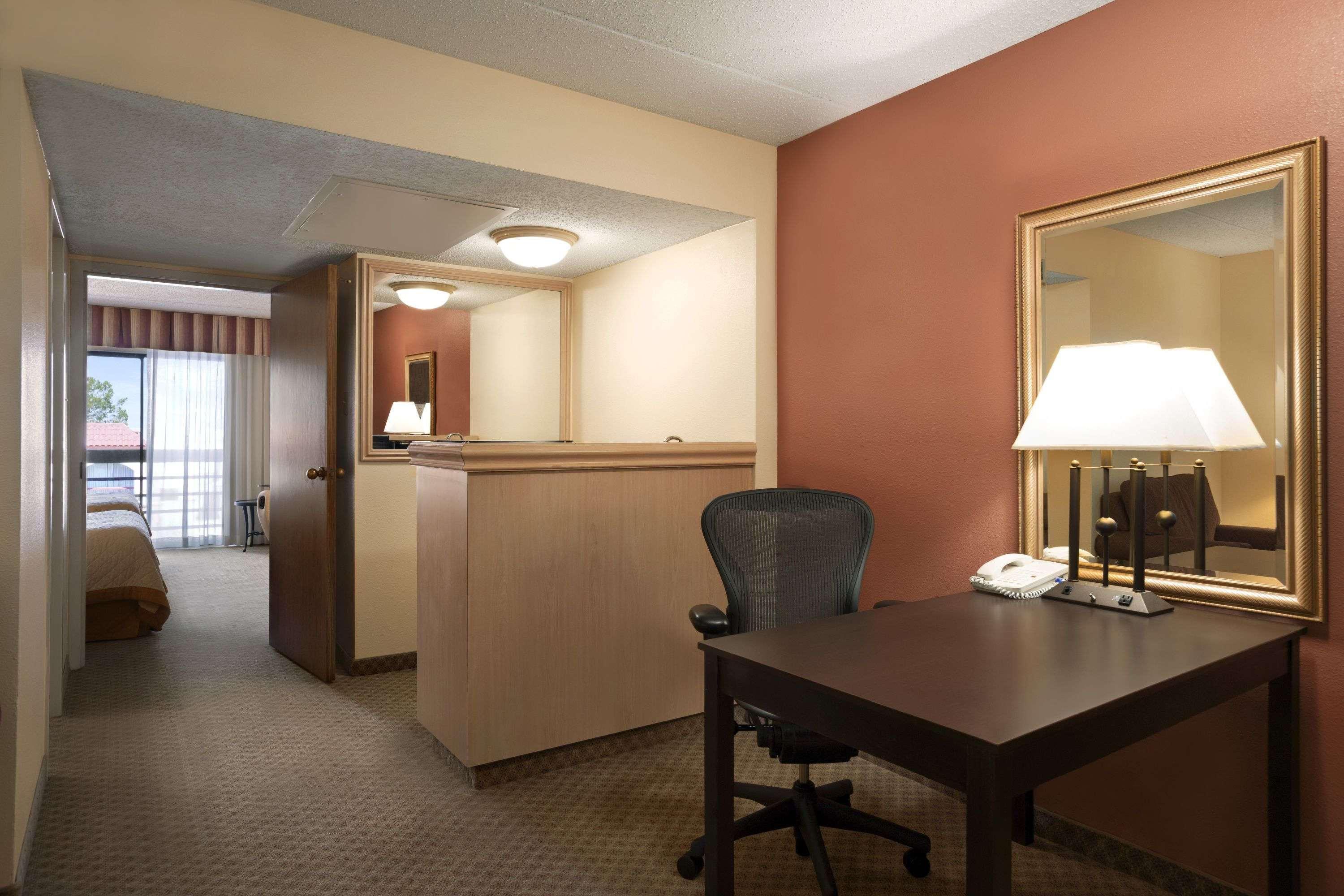 Wyndham El Paso Airport And Water Park Hotell Eksteriør bilde
